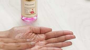 Khadi Natural Rose &amp Honey Body..Wash | For Deep Cleansing | With Soothing Fragrance | Suitable for All Hair Types 210ml