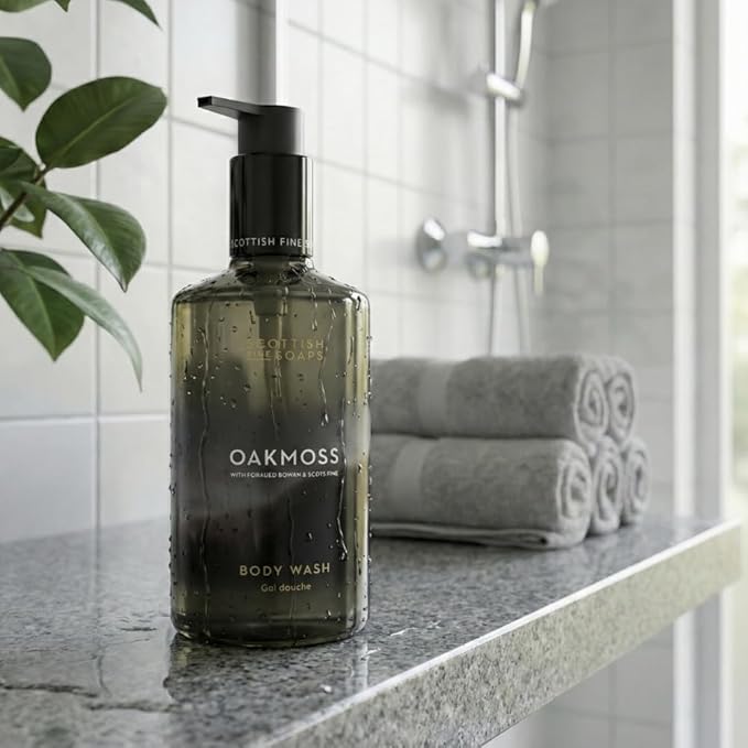 Scottish Fine Soaps Oakmoss Body Wash with Scots Pine Rowan Tree Extract Natural Fragrance 300ml