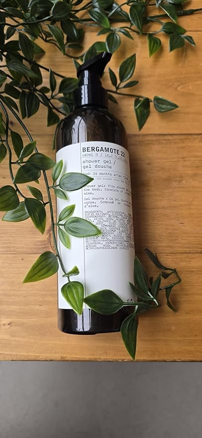 Bergamote 22 Shower Gel – Luxury Aromatic Body Wash Vitamin E &amp Aloe Hydrating Cleanse Unisex Scent with Bergamot Amber &amp Vetiver 16.2 Fl Oz (480ml)