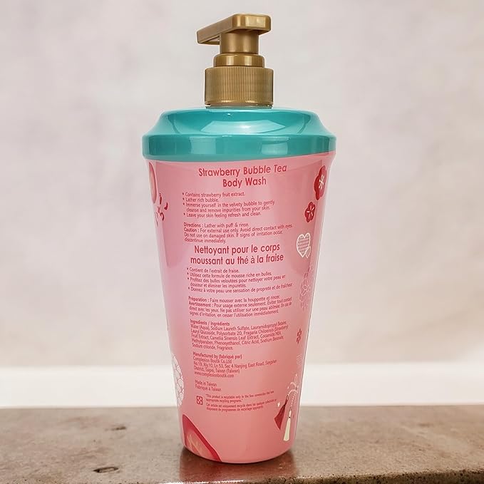 Generic Complexion Boitik Strawberry Bubble Tea Body Wash Pink