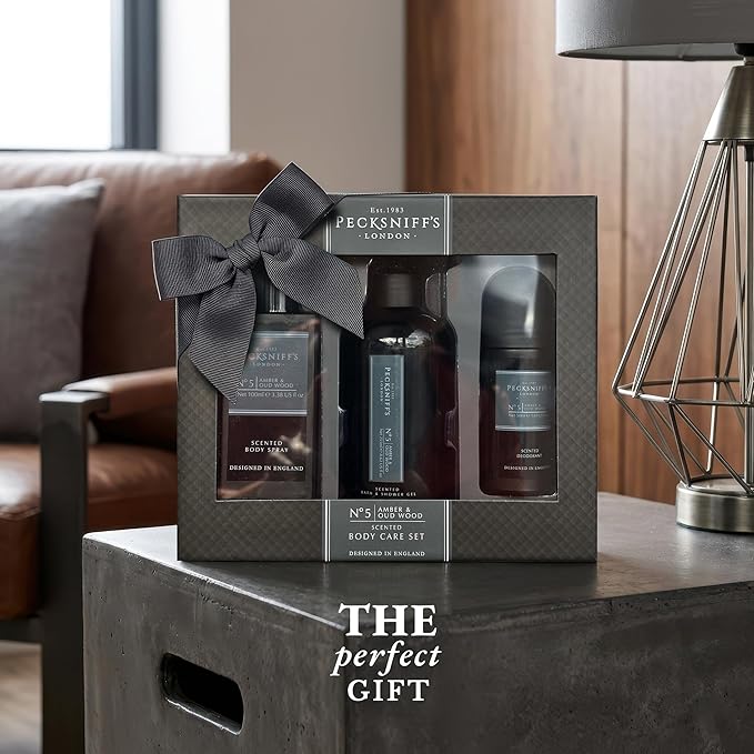 Pecksniff’s Men’s Essentials Body Trio Gift Set – Amber &amp Oud Wood – Bath &amp Shower Gel 250ml Body Spray 100ml Deodorant 50ml