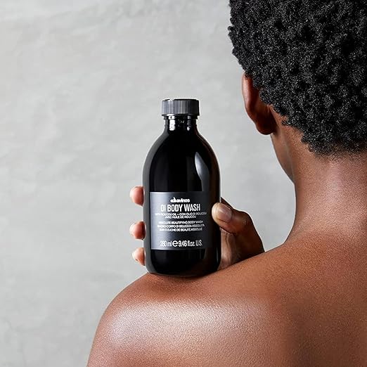 Davines OI Body Wash Gently Cleansing Moisturizing Body Wash for All Skin Types - Hydrates &amp Softens Skin with Antioxidant Roucou Oil - Rich Creamy Foam with Signature OI Scent 9.47 Fl Oz